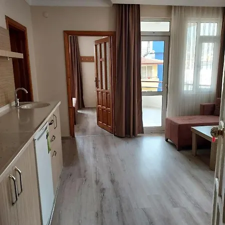 Larsens ألانيا