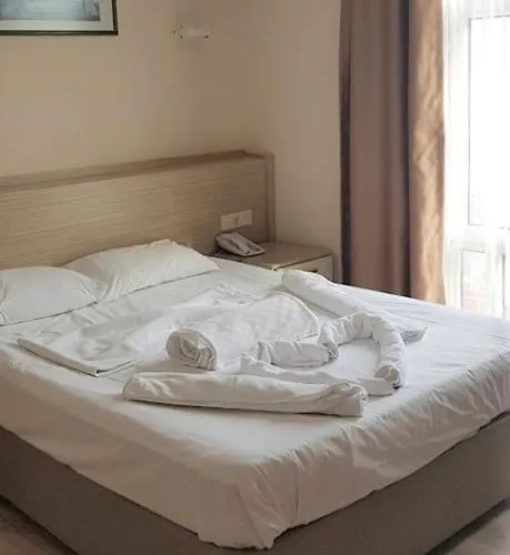 Larsens Apartahotel *