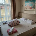 Larsens Apart-hotel