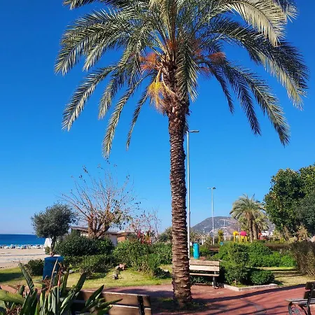 Larsens Aparthotel *