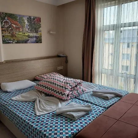 Larsens Aparthotel *